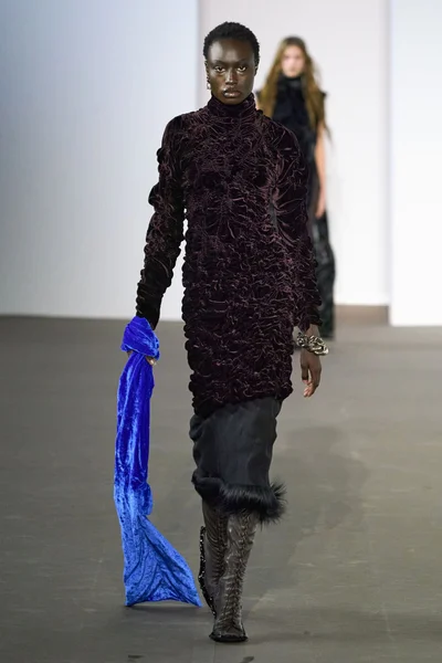 Look 44
